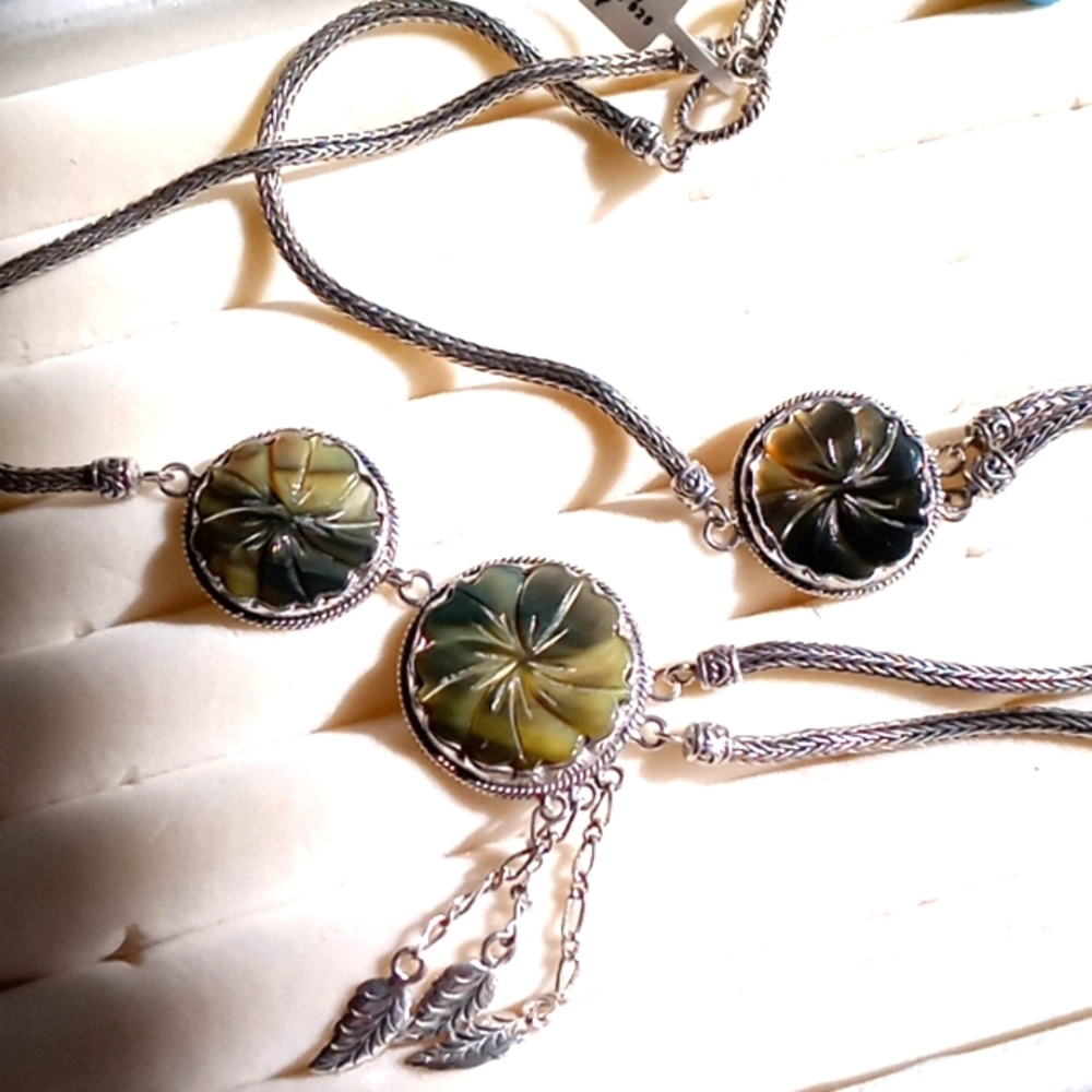 BALI LEGACY PEACOCK MOTHER OF PEARL FLOWER NECKLACE